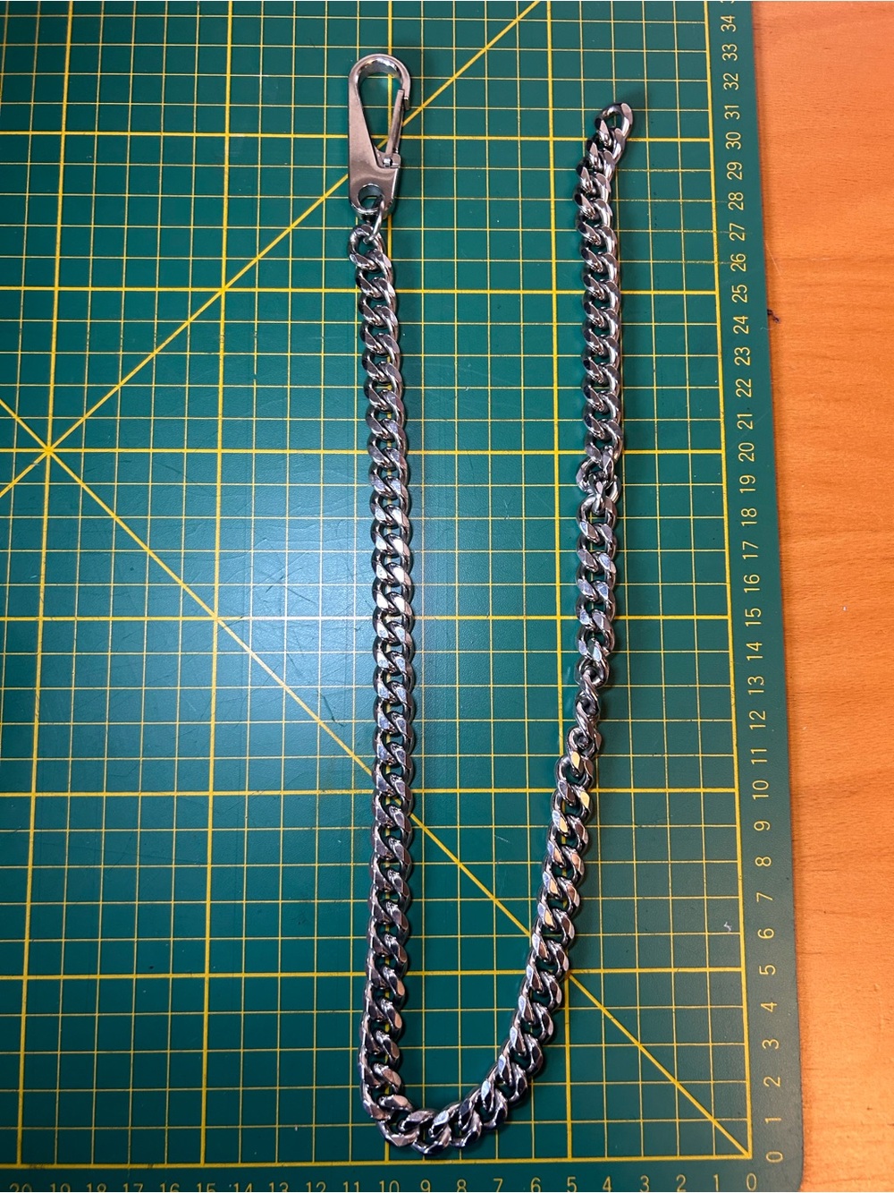 Vintage Silver-Tone Chain Wallet Clip